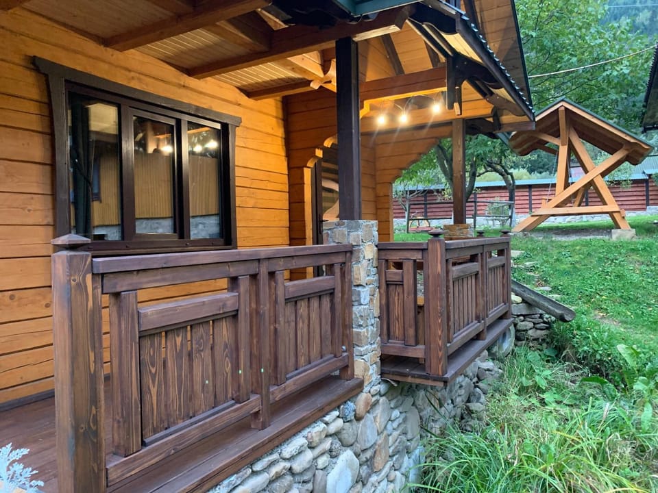 Balcony/Terrace, Mountain view