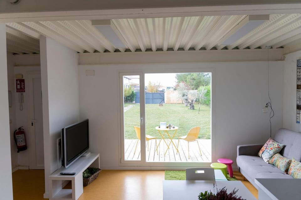 TV and multimedia, Living room, Garden view, locker