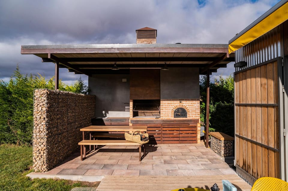 Patio, BBQ facilities, BBQ facilities