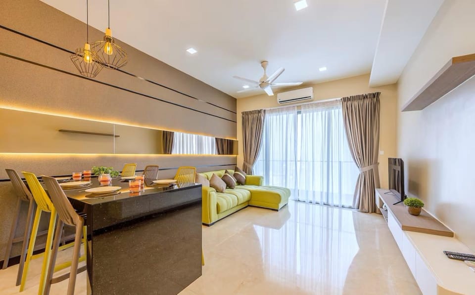 Living room, Dining area