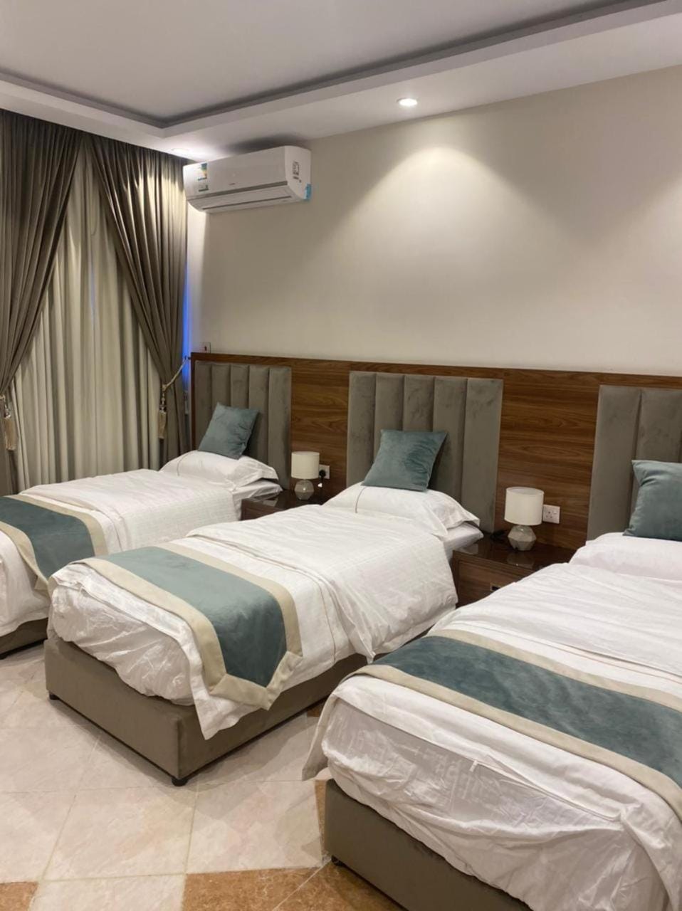 Bed, Bedroom, air conditioner