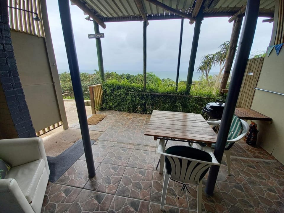 Ocean Rush Dolphin Apartment in KwaZulu-Natal