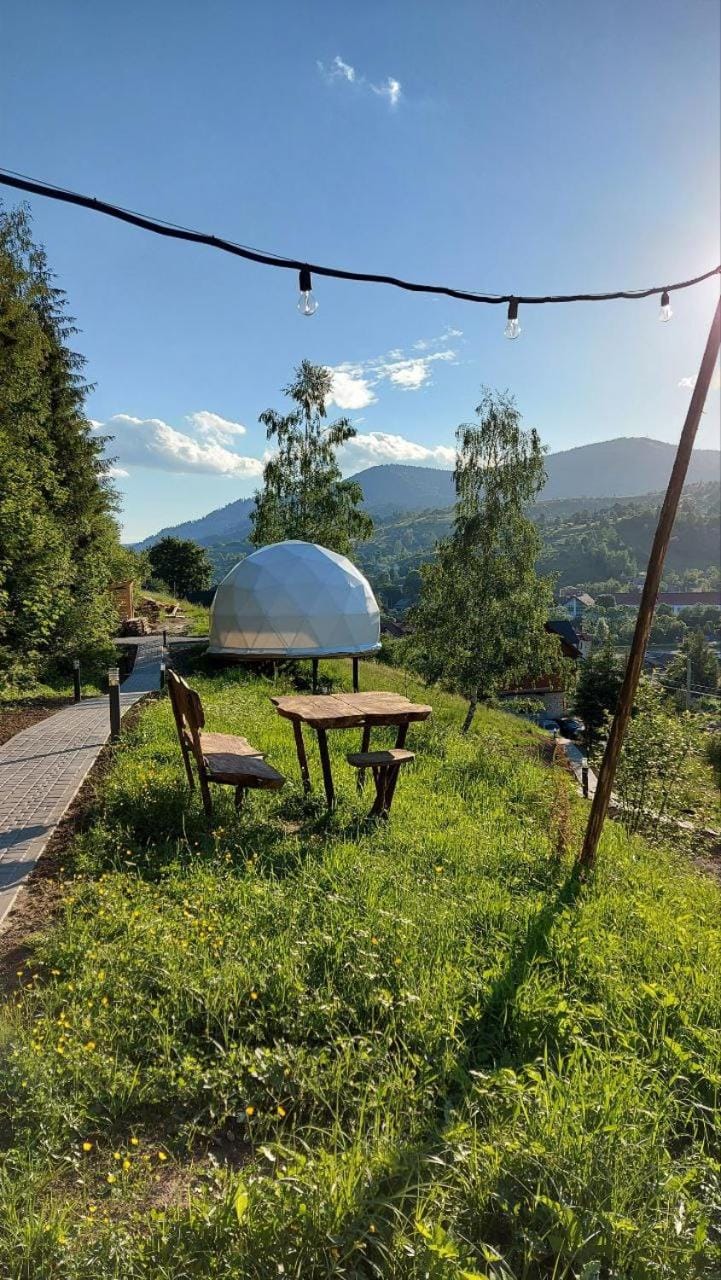 Property building, Hot Tub, View (from property/room), Balcony/Terrace, On site, Mountain view, Area and facilities, group of guests, locker