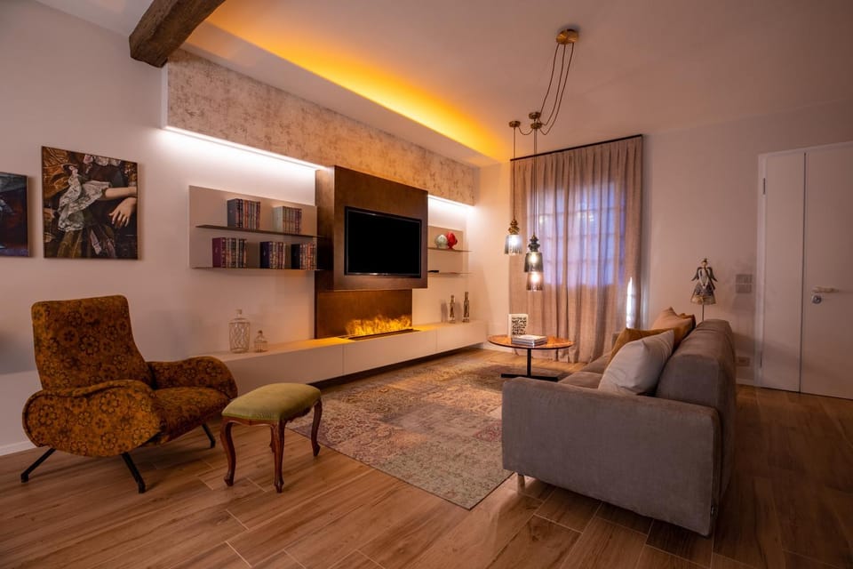 Communal lounge/ TV room, Communal lounge/ TV room, TV and multimedia, Living room, Seating area