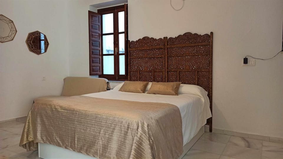 Bed, Photo of the whole room