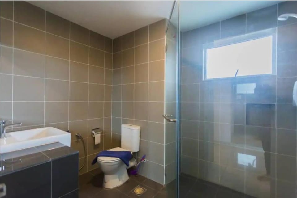 KK studio B 2 Queen Bed and Netflix Apartment in Kota Kinabalu