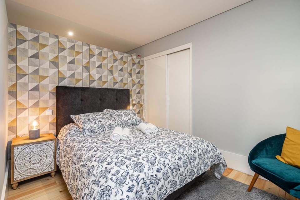 Bed, Photo of the whole room, Decorative detail, Bedroom, Area and facilities, towels