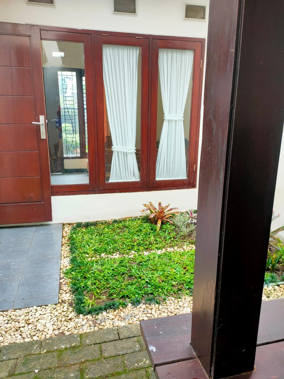 Villa Amadeo House in Batu