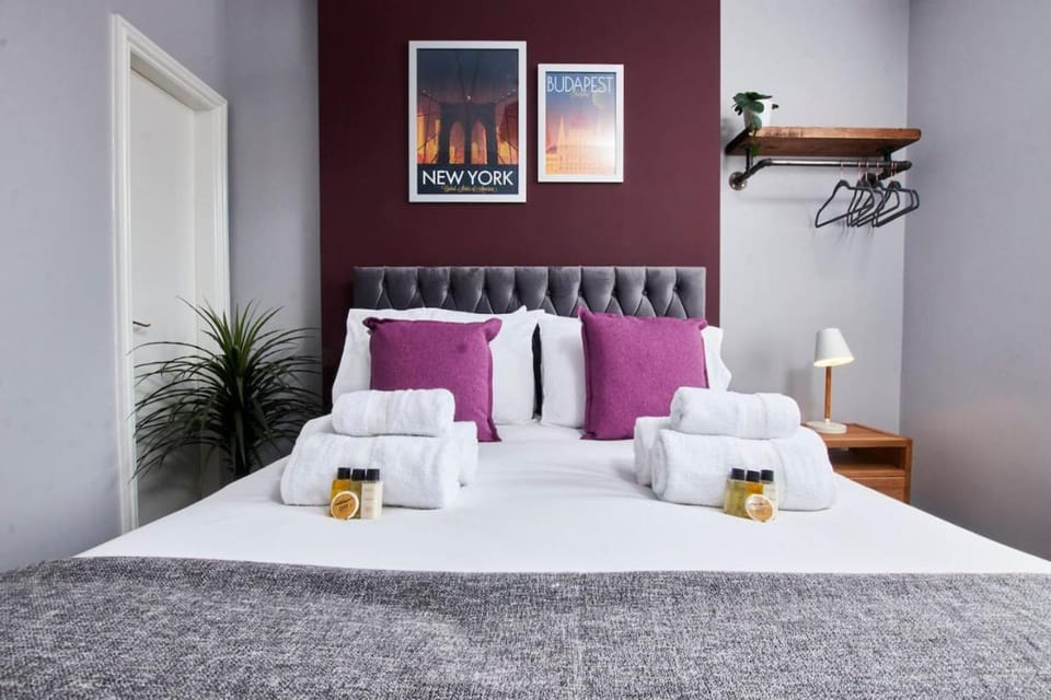 Delven House - Self Check-in, Self-Catering Serviced Apartments Apartment in South Derbyshire District