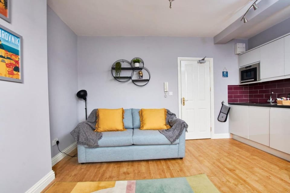 Delven House - Self Check-in, Self-Catering Serviced Apartments Apartment in South Derbyshire District