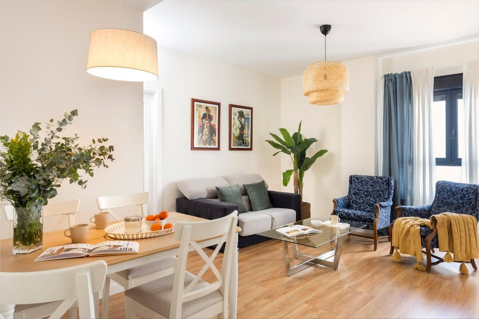 Living room, Seating area, Dining area