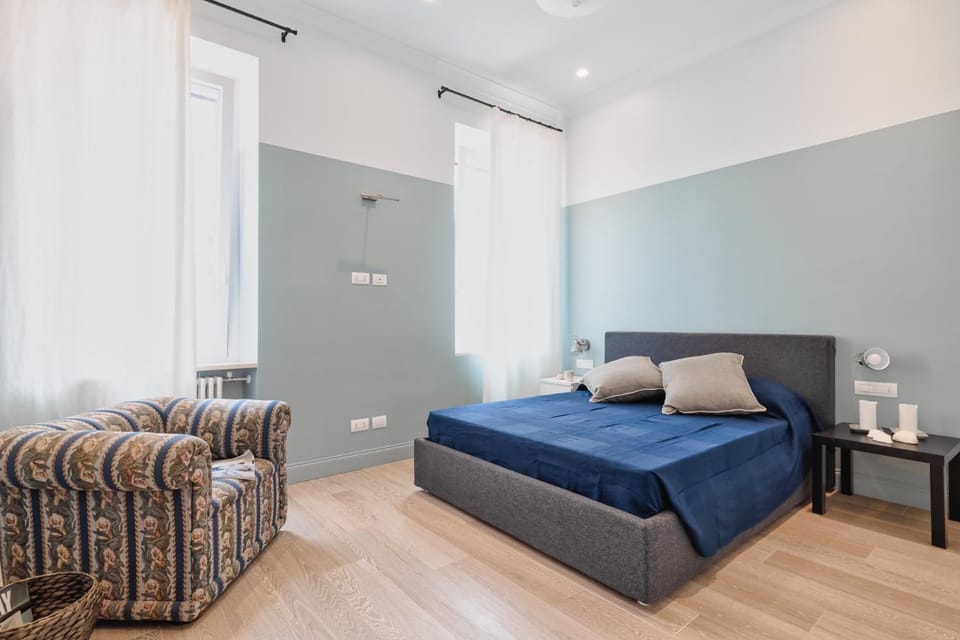 Bed, Photo of the whole room