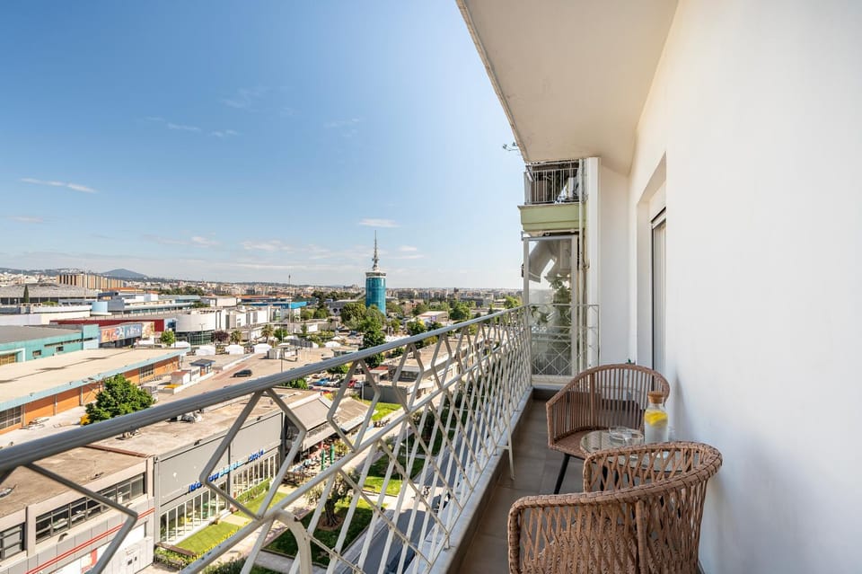 Property building, Patio, Day, View (from property/room), Balcony/Terrace, City view