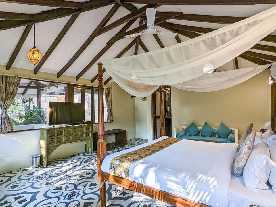 Photo of the whole room, Bedroom