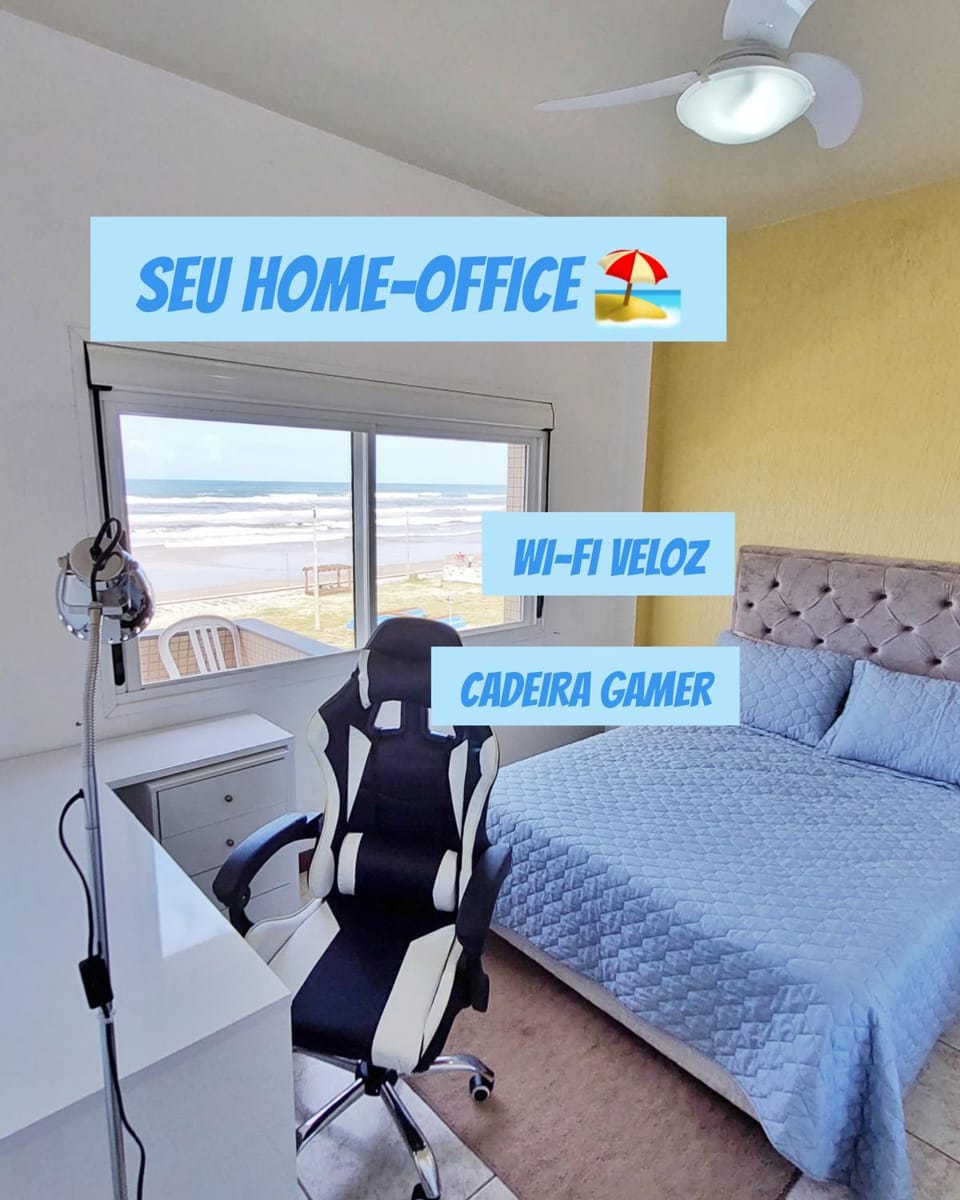 Seating area, Bedroom