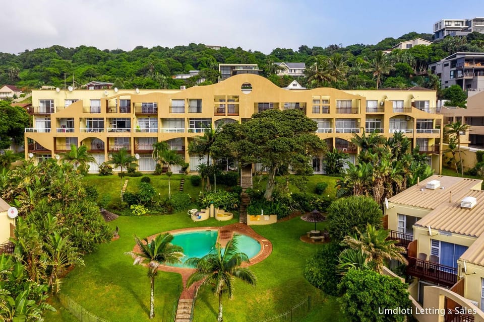 Property building, Pool view