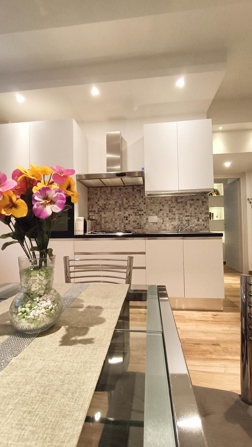 Kitchen or kitchenette, pet friendly, stove
