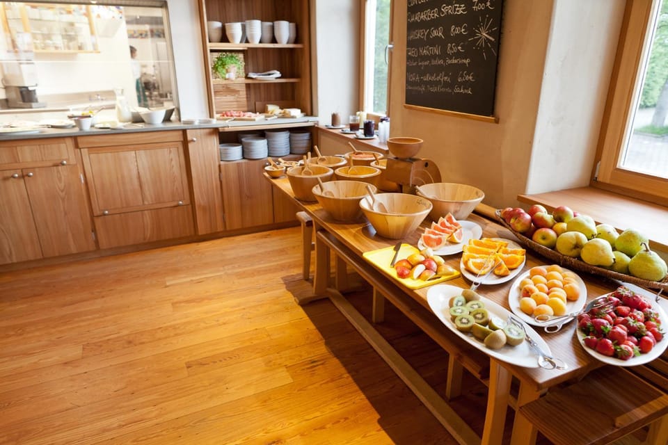 Breakfast, Buffet breakfast
