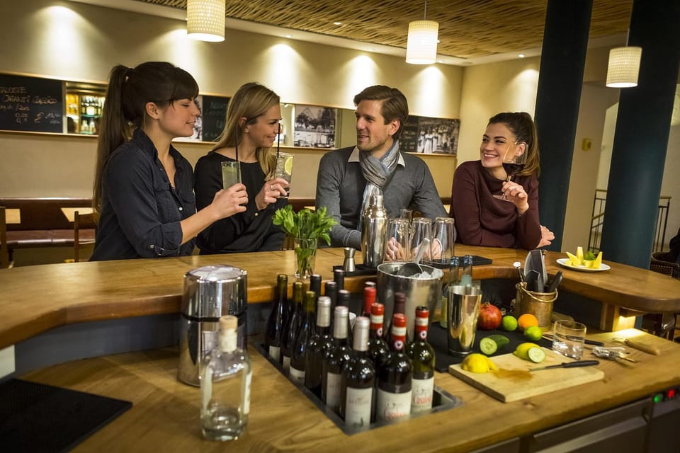 People, Lounge or bar