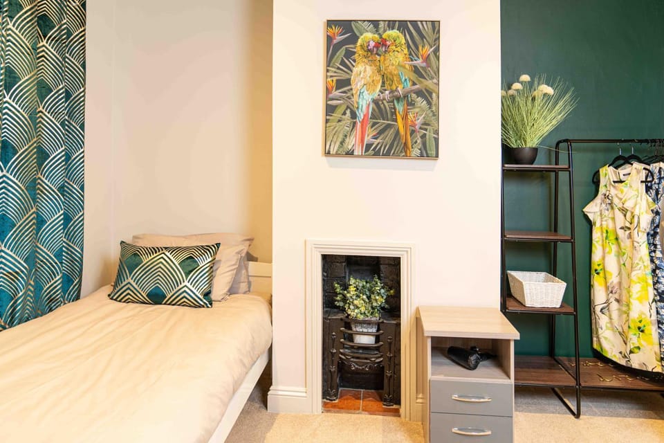 Bed, Bedroom, wardrobe