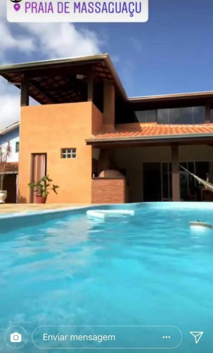 PARAISO DO ALEXANDRE para 15 hóspedes House in Caraguatatuba