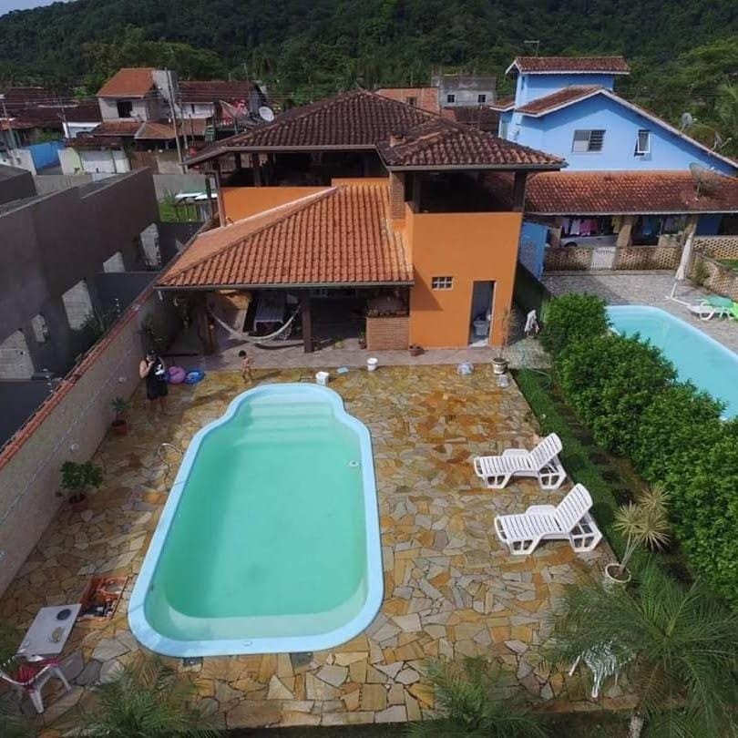 PARAISO DO ALEXANDRE para 15 hóspedes House in Caraguatatuba