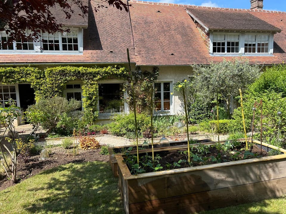 Property building, Garden
