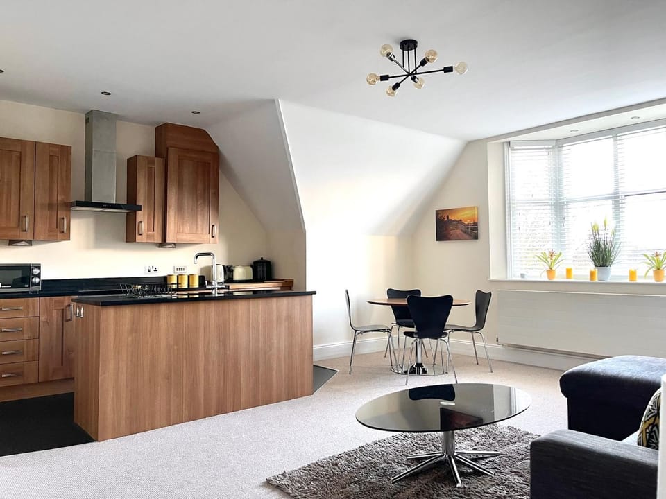 Kitchen or kitchenette, Living room