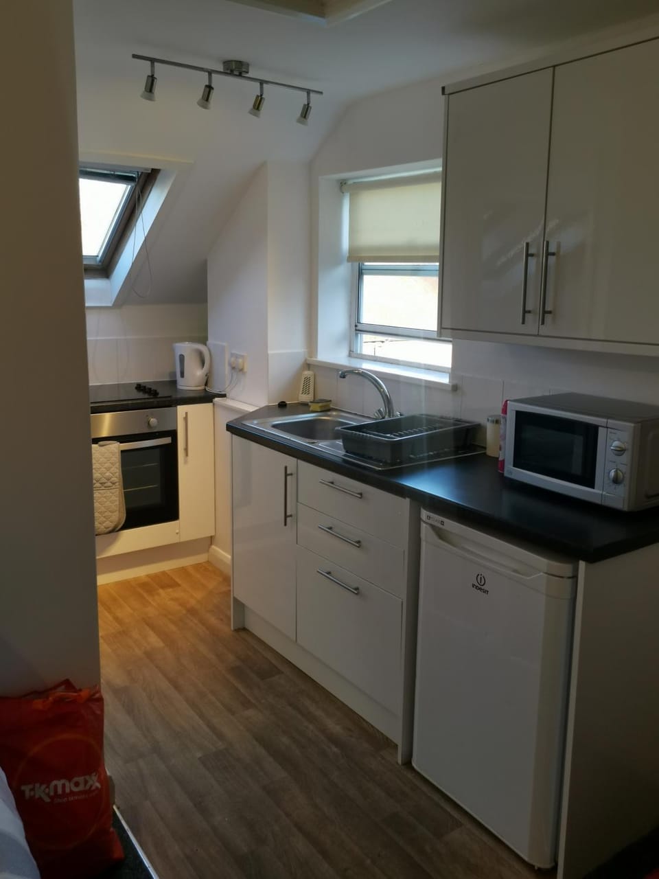 Unique Studio III with free WIFI Apartment in Maidstone