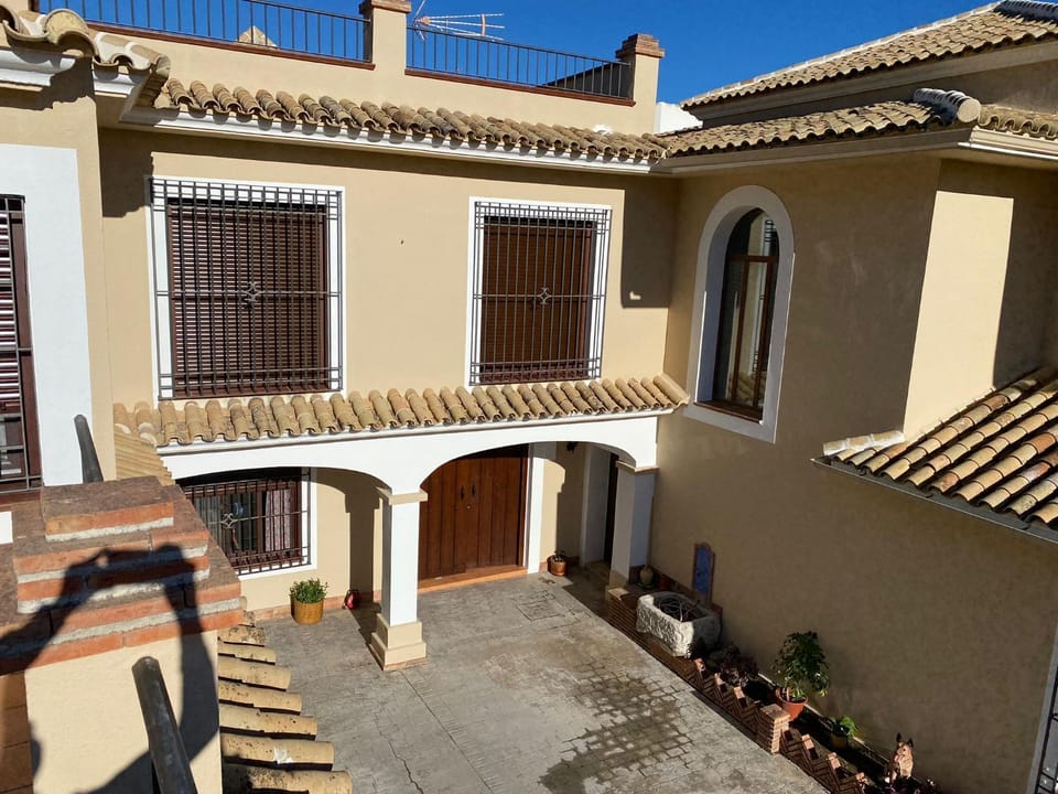 Property building, Balcony/Terrace