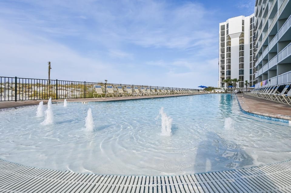 Day, View (from property/room), Balcony/Terrace, Pool view, Sea view, Swimming pool, sunbed