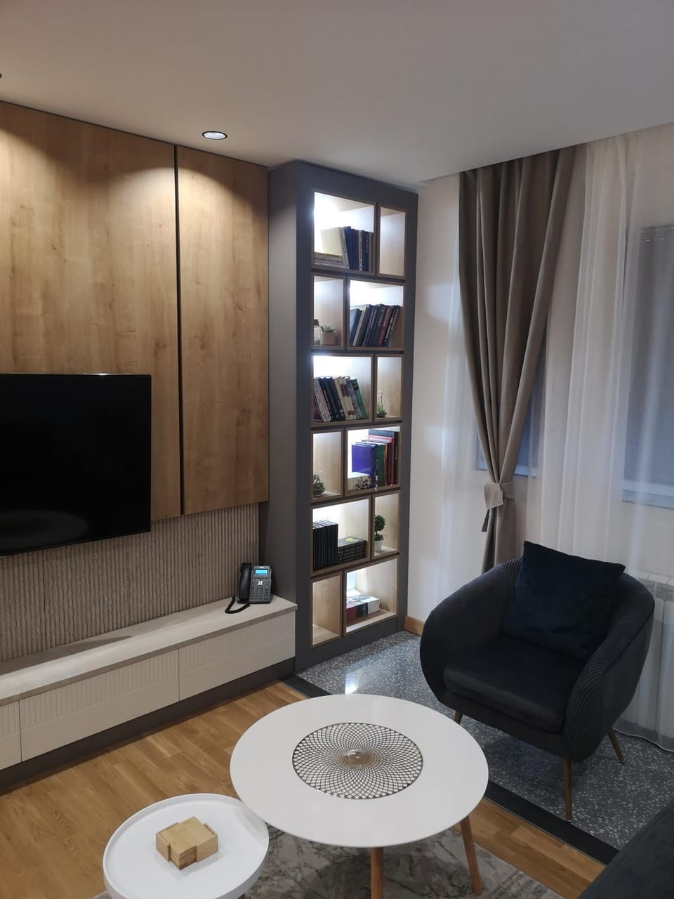 Living room, Seating area