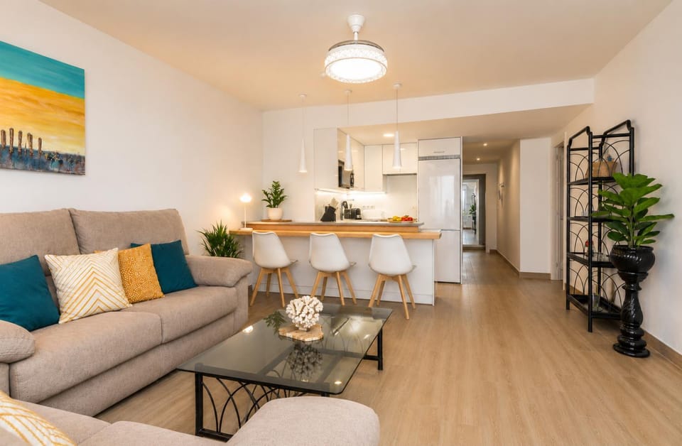 Kitchen or kitchenette, Living room
