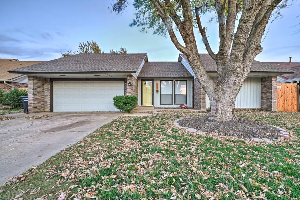 Home w/ Screened Porch ~ 10 Miles to Dtwn OKC! House in Norman