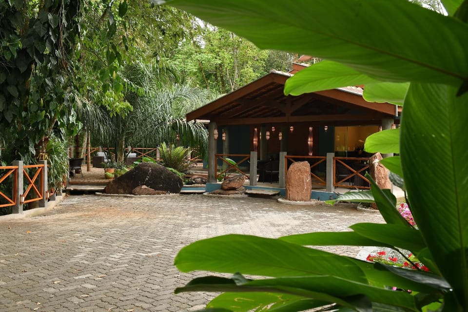 Facade/entrance, Parking
