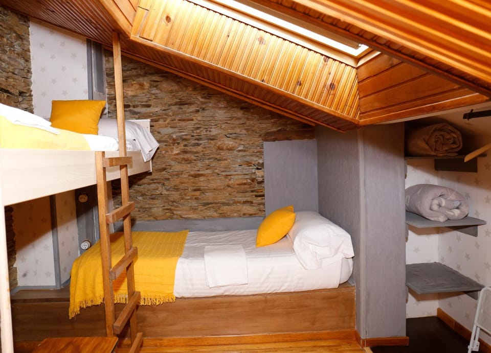 CASA SAVIOR Bed and Breakfast in Galicia