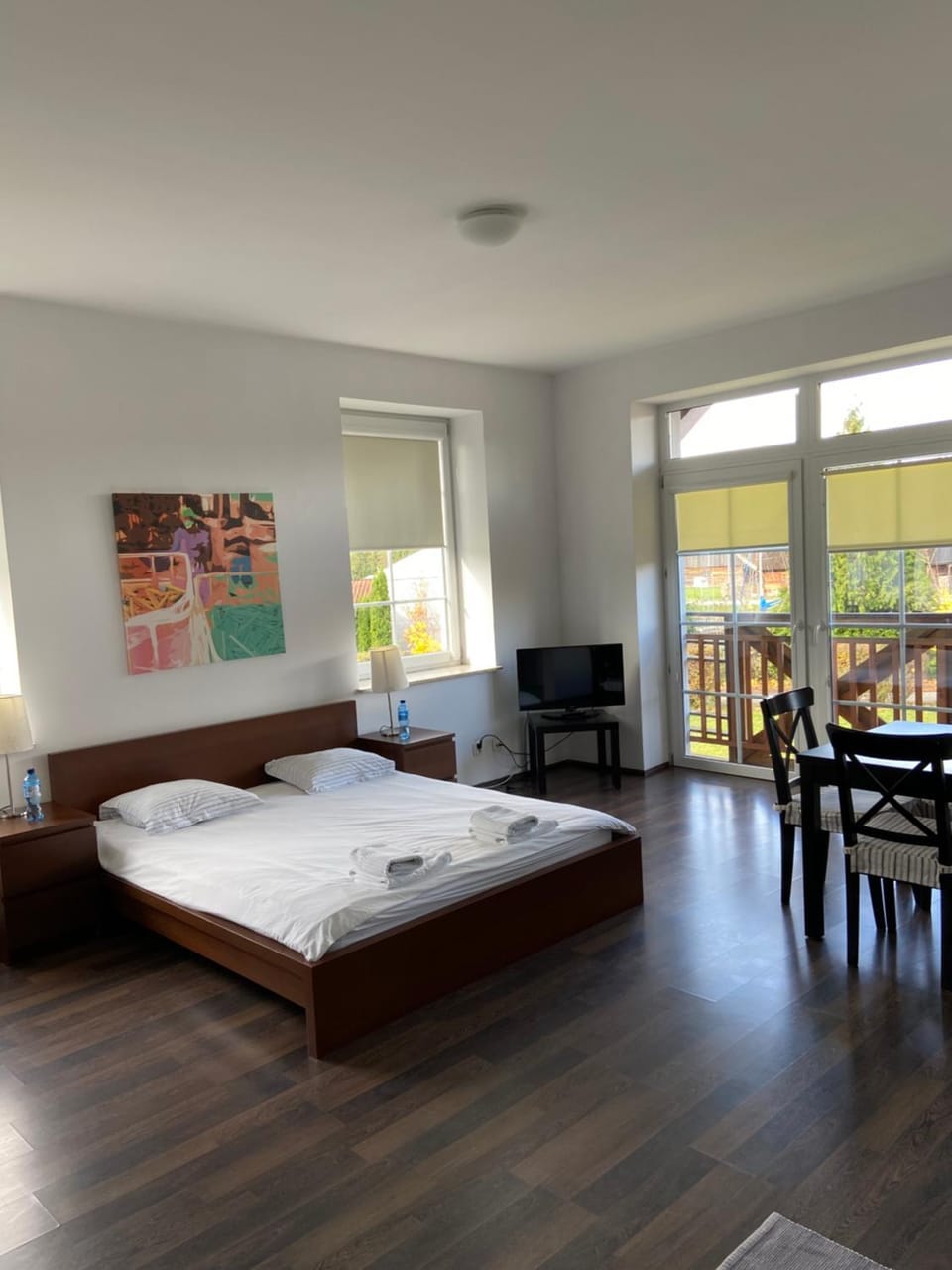 Bed, Living room