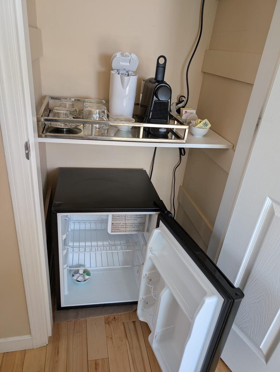 Coffee/tea facilities, minibar