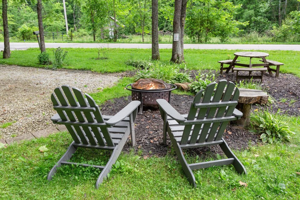 Seating area, Evening entertainment, Entertainment, fireplace, fireplace