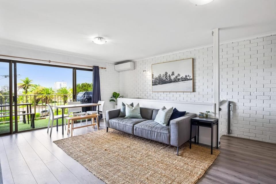 WINDARRA-Alex Headland Family Holiday Apartment in Sunshine Coast