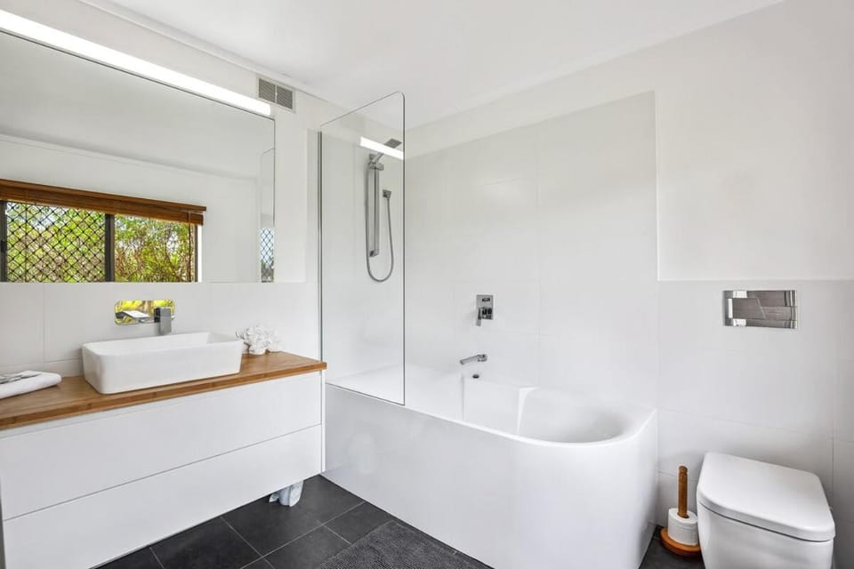 WINDARRA-Alex Headland Family Holiday Apartment in Sunshine Coast