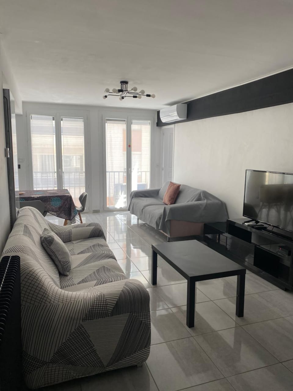 TV and multimedia, Living room, Seating area
