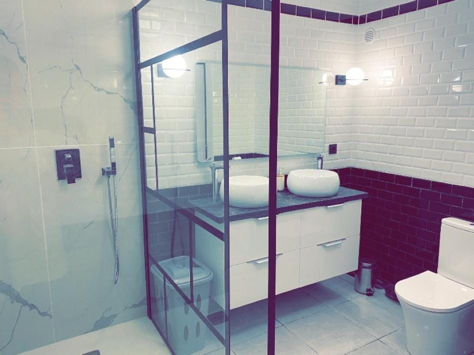 Shower, Toilet, Bathroom, towels