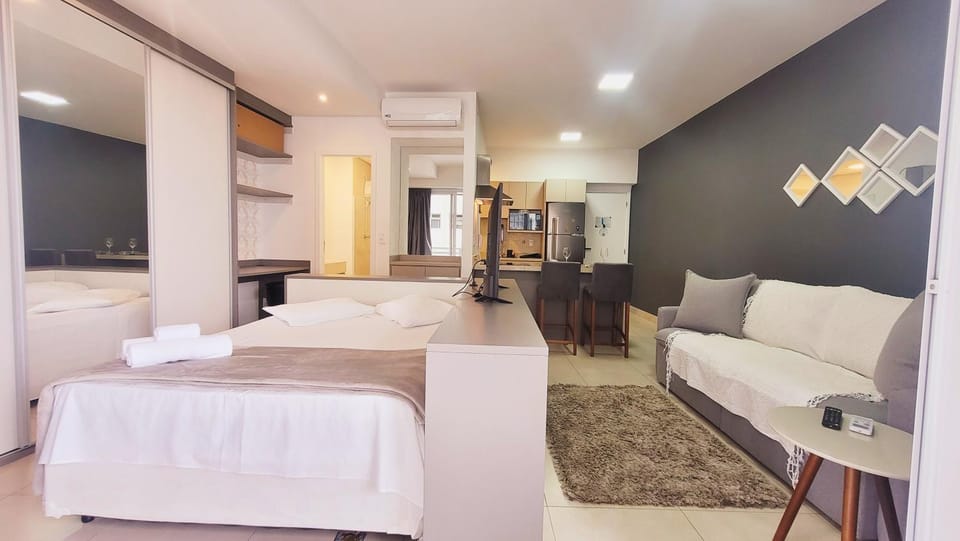 Kitchen or kitchenette, Living room, Bedroom