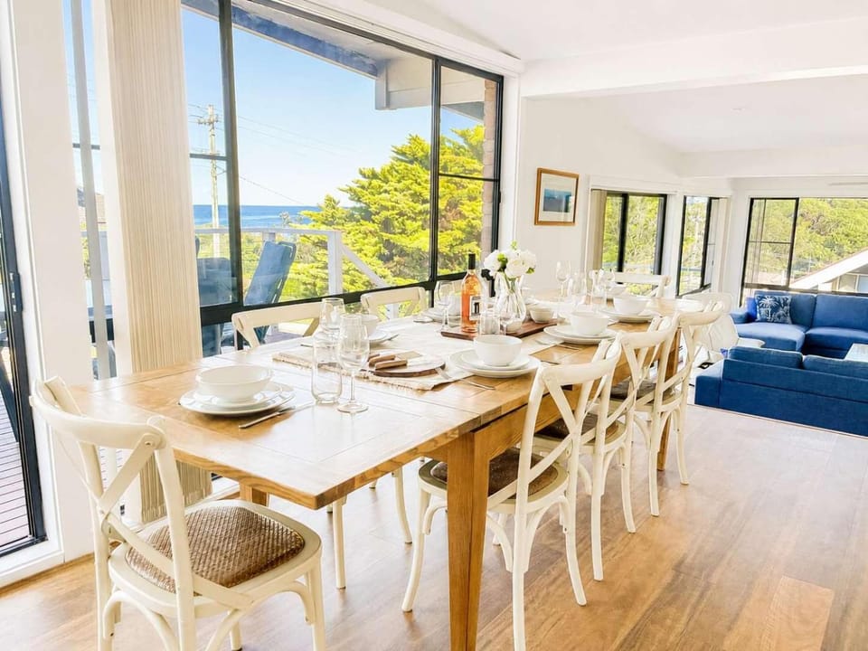 Scotts Ocean View - 6BR beachside Mollymook home House in New South Wales