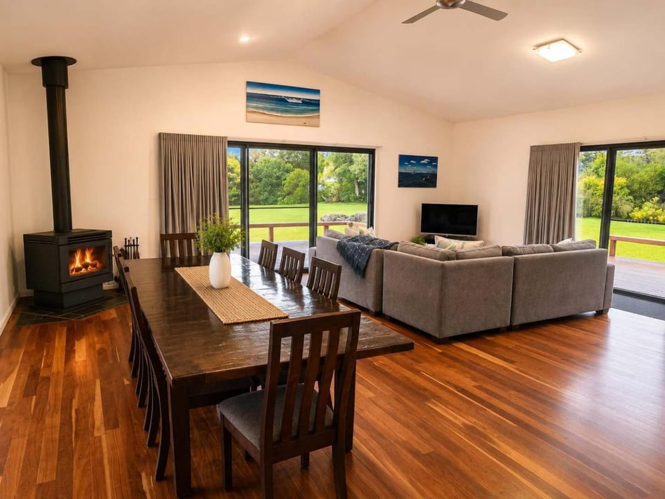 Bawley Backyard Haven - family retreat near beach House in Bawley Point