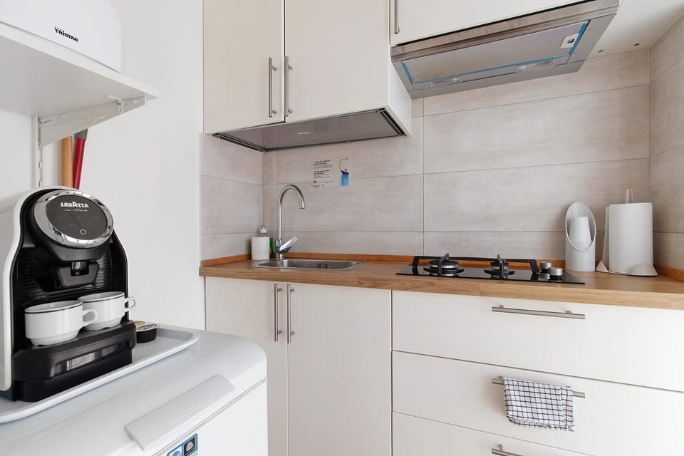 Kitchen or kitchenette, Living room