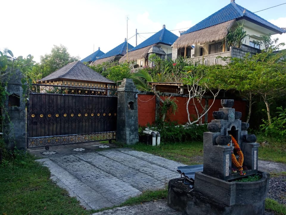 Property building, Day