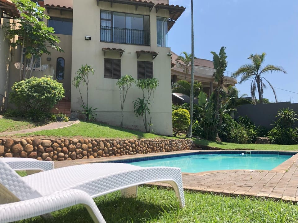Property building, Day, Garden view, Pool view, Swimming pool, sunbed
