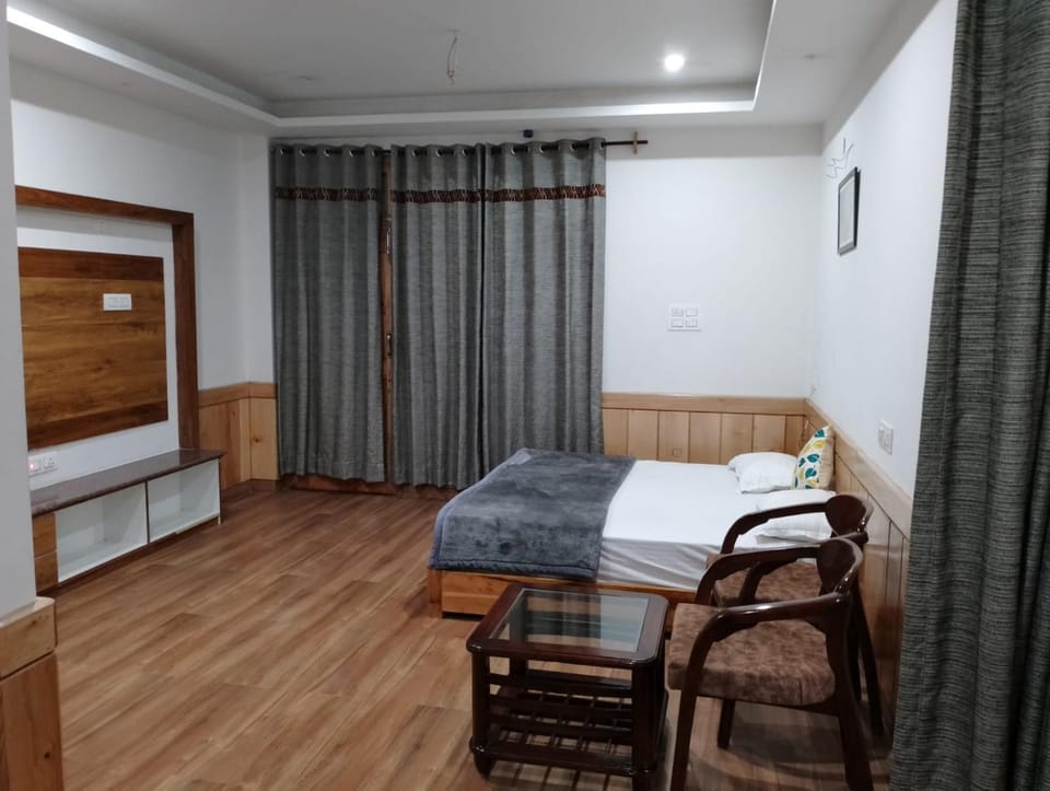 Mathan View Homestay - 3min Drive to Kullu-Manali Airport Vacation rental in Himachal Pradesh